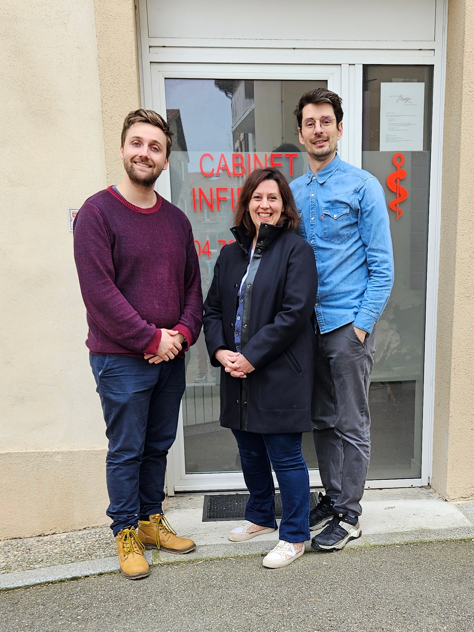 L'équipe de l'infirmerie du village
